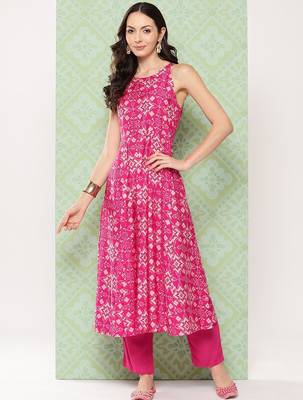 Women Ethnic Motifs Printed Regular Kurta with Trousers 3
