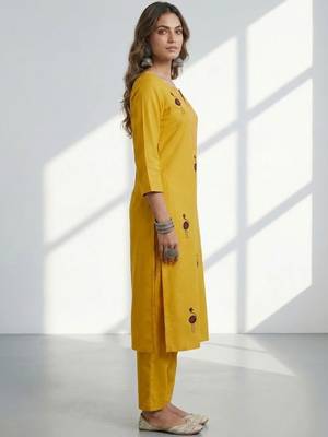 Women Ethnic Motifs Printed Regular Thread Work Kurta with Trousers 2