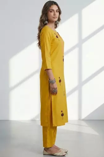 Women Ethnic Motifs Printed Regular Thread Work Kurta with Trousers