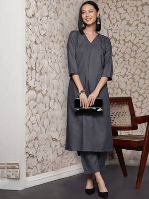 Women Solid V neck Pleated Regular Kurta with Trousers 1