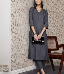 Women Solid V neck Pleated Regular Kurta with Trousers