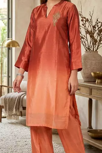 Women Ombre Dyed Regular Thread Work Kurta with Trousers