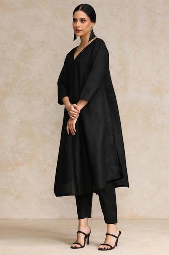Women Regular Kurta with Trousers