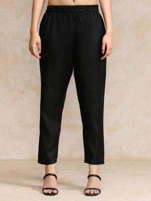 Women Regular Kurta with Trousers 6