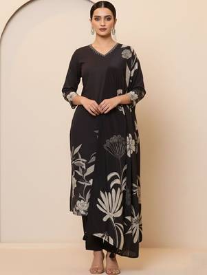 Women Floral Printed Regular Thread Work Pure Cotton Kurta with Trousers & With Dupatta 1