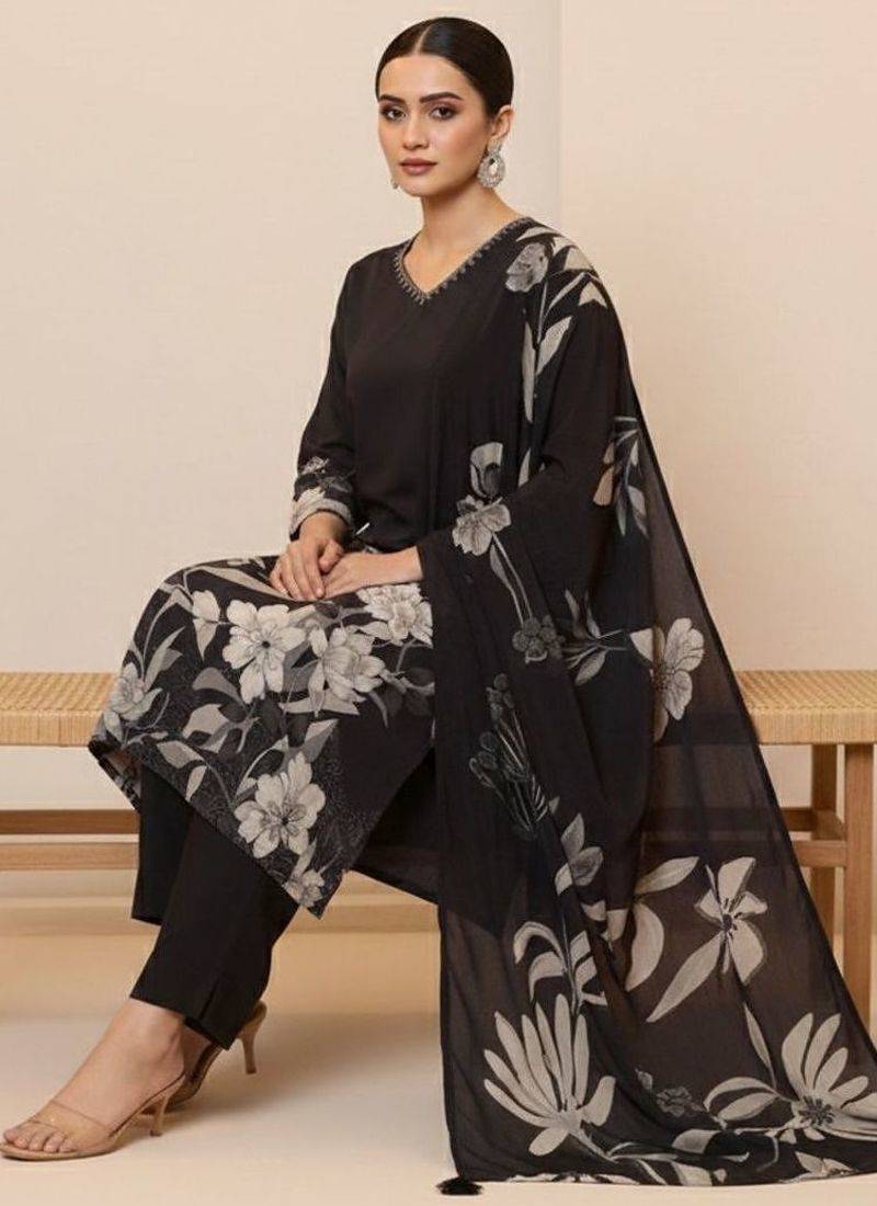 Women Floral Printed Regular Thread Work Pure Cotton Kurta with Trousers & With Dupatta