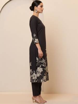 Women Floral Printed Regular Thread Work Pure Cotton Kurta with Trousers & With Dupatta 7