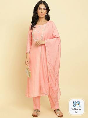 Floral Embroidered Beads & Stones Kurta With Trousers & Dupatta 1