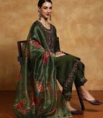 Women Floral Yoke Design Regular Thread Work Kurta with Trousers & With Dupatta