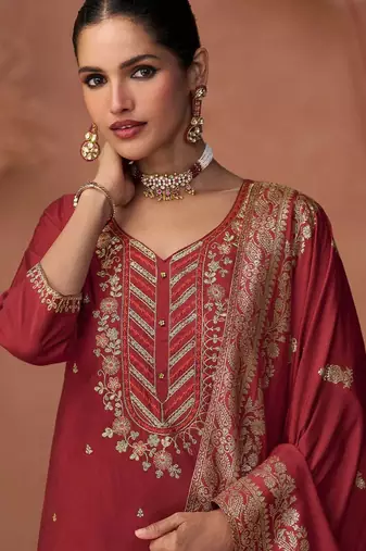 Floral Embroidered Thread Work Straight Kurta With Trousers And Dupatta