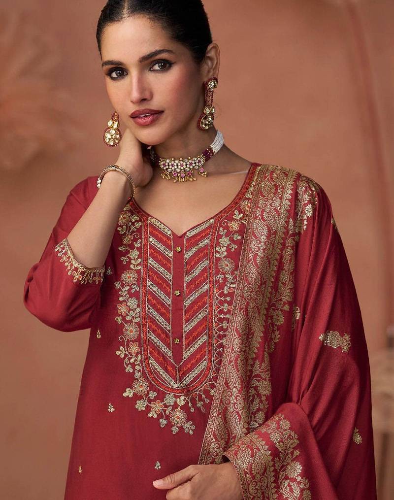 Floral Embroidered Thread Work Straight Kurta With Trousers And Dupatta
