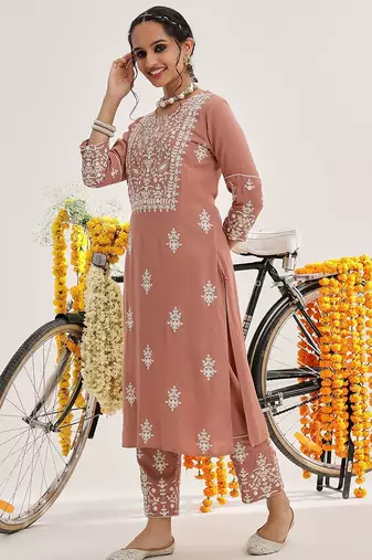 Ethnic Motifs Embroidered Thread Work Pure Cotton Kurta & Trousers With Dupatta