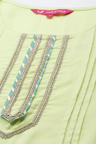 Women Green Pleated Kurta with Trousers & Dupatta