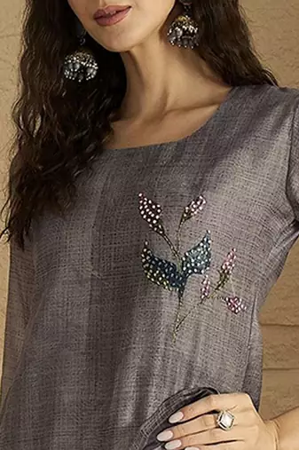 Women Floral Regular Beads and Stones Kurta with Trousers & Dupatta