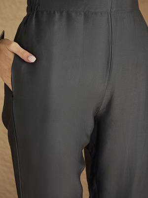 Women Floral Regular Beads and Stones Kurta with Trousers & Dupatta 3