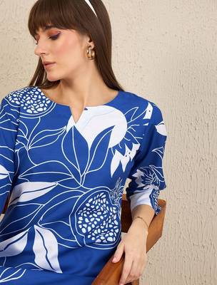 Floral Printed Notch Neck Straight Kurta With Trousers 2