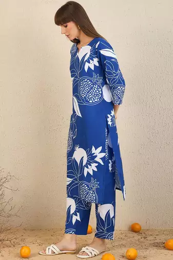 Floral Printed Notch Neck Straight Kurta With Trousers