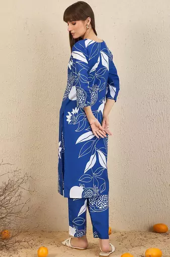 Floral Printed Notch Neck Straight Kurta With Trousers