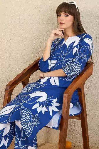 Floral Printed Notch Neck Straight Kurta With Trousers