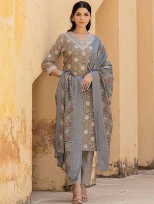 Women Floral Printed Regular Mirror Work Kurta with Trousers & With Dupatta 1
