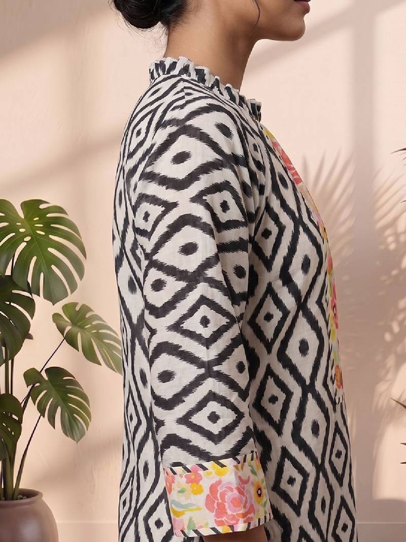 Women Printed Regular Mirror Work Kurta with trouser