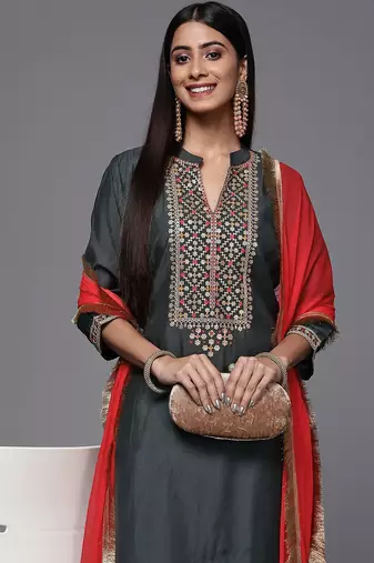 Women Ethnic Motifs Embroidered Kurta with Trousers & Dupatta