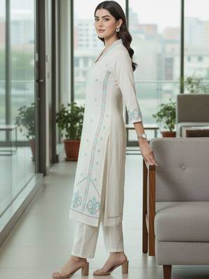 Women Ethnic Motifs Embroidered Regular Thread Work Kurta with Trousers 2