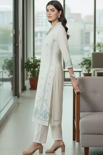 Women Ethnic Motifs Embroidered Regular Thread Work Kurta with Trousers