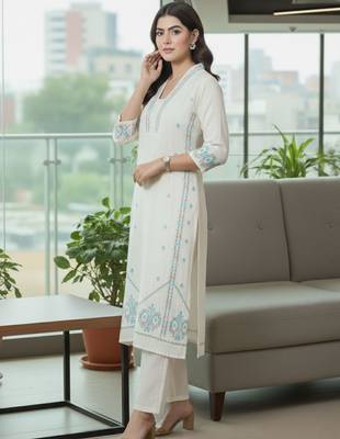 Women Ethnic Motifs Embroidered Regular Thread Work Kurta with Trousers 7