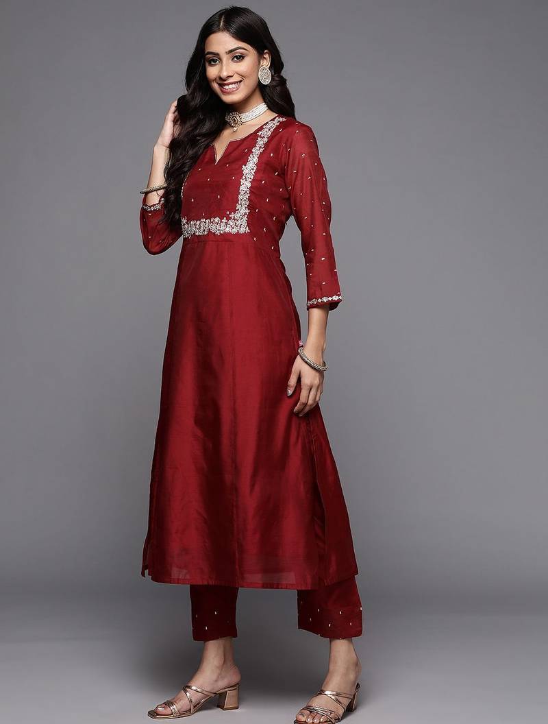 Women Maroon Ethnic Motifs Embroidered Kurta with Trousers & With Dupatta