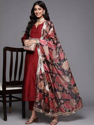 Women Maroon Ethnic Motifs Embroidered Kurta with Trousers & With Dupatta 7