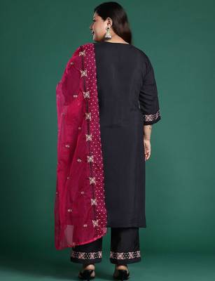 Plus Size Black Embroidered Straight Kurta Trousers With Dupatta Set 6
