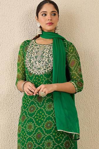 Bandhani Printed Thread Work Georgette Straight Kurta With Trousers & Dupatta