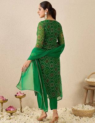 Bandhani Printed Thread Work Georgette Straight Kurta With Trousers & Dupatta 4