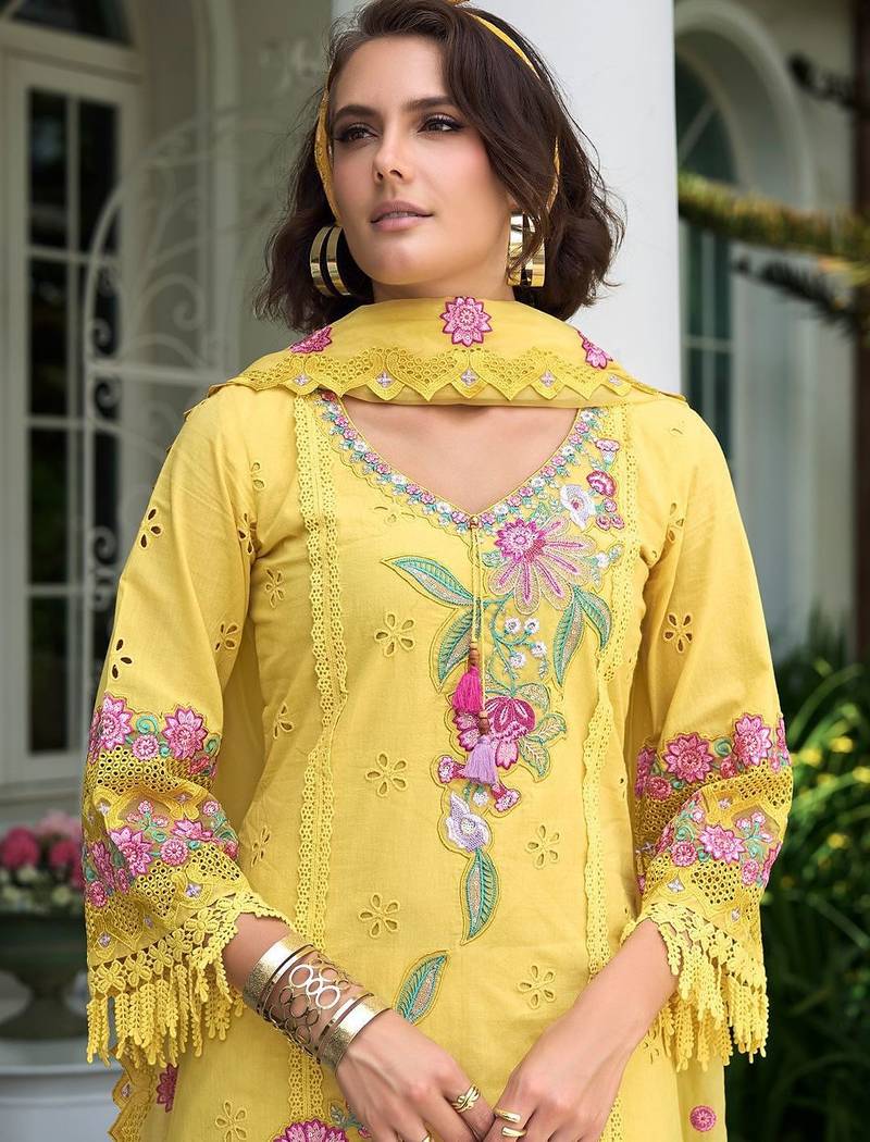 Women Floral Embroidered Regular Sequinned  Cotton Kurta with Trousers & With Dupatta