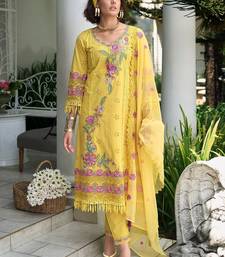 Women Floral Embroidered Regular Sequinned  Cotton Kurta with Trousers & With Dupatta
