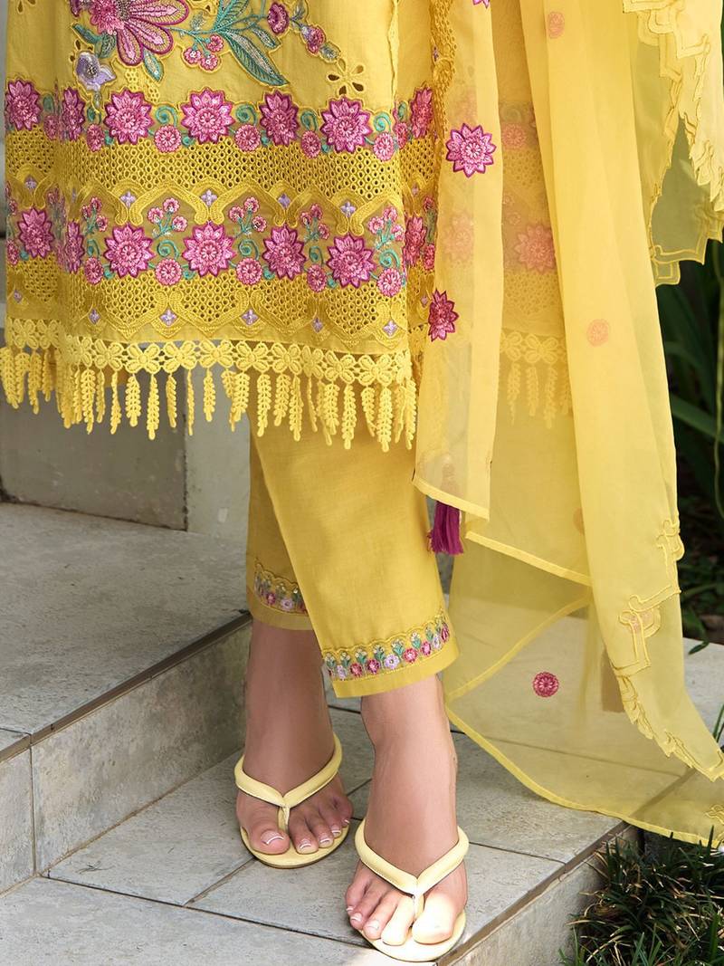 Women Floral Embroidered Regular Sequinned  Cotton Kurta with Trousers & With Dupatta