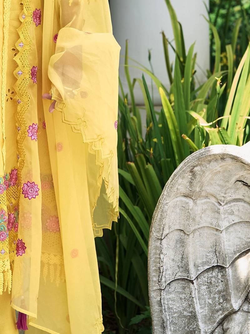 Women Floral Embroidered Regular Sequinned  Cotton Kurta with Trousers & With Dupatta