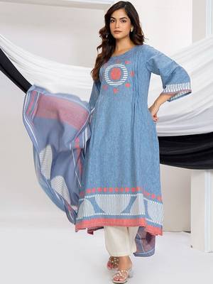 Women Printed Regular Kurta with Trousers & With Dupatta 1