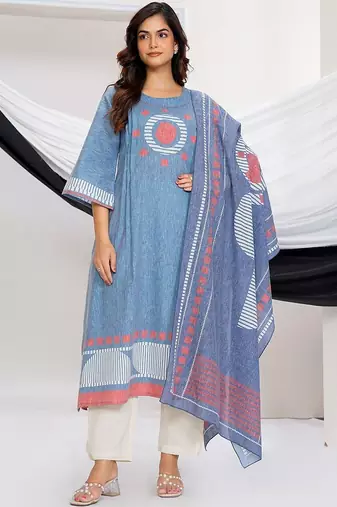 Women Printed Regular Kurta with Trousers & With Dupatta