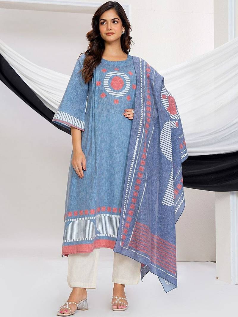 Women Printed Regular Kurta with Trousers & With Dupatta
