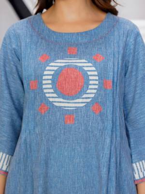 Women Printed Regular Kurta with Trousers & With Dupatta 5