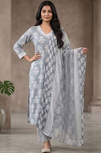 Women Ethnic Motifs Printed Regular Kurta with Trousers & With Dupatta
