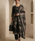 Women Floral Printed Regular Chanderi Silk Kurta with Trousers & With Dupatta