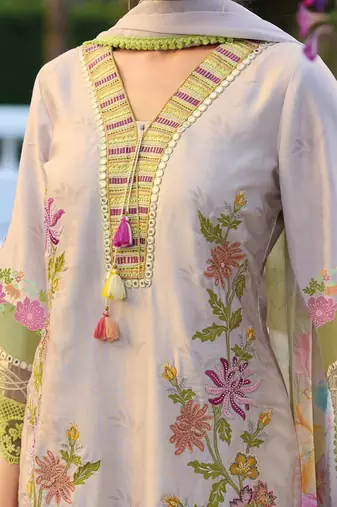 Women Floral Embroidered Regular Mirror Work Kurta with Trousers & Dupatta
