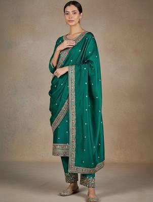 Women Ethnic Motifs Embroidered Regular Thread Work Kurta with Trousers & With Dupatta 1