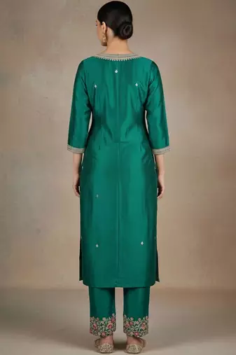 Women Ethnic Motifs Embroidered Regular Thread Work Kurta with Trousers & With Dupatta