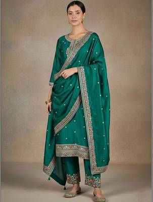 Women Ethnic Motifs Embroidered Regular Thread Work Kurta with Trousers & With Dupatta 5