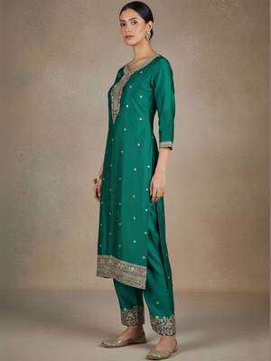 Women Ethnic Motifs Embroidered Regular Thread Work Kurta with Trousers & With Dupatta 6