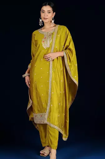 Women Embroidered Kurta with Trousers & Dupatta